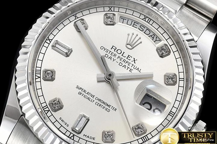 0225 RDD0214C – DayDate 36mm Classic 685